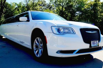 White Chrysler 300 Limousine St. Louis