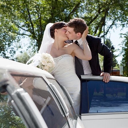 St. Louis Wedding Limo.